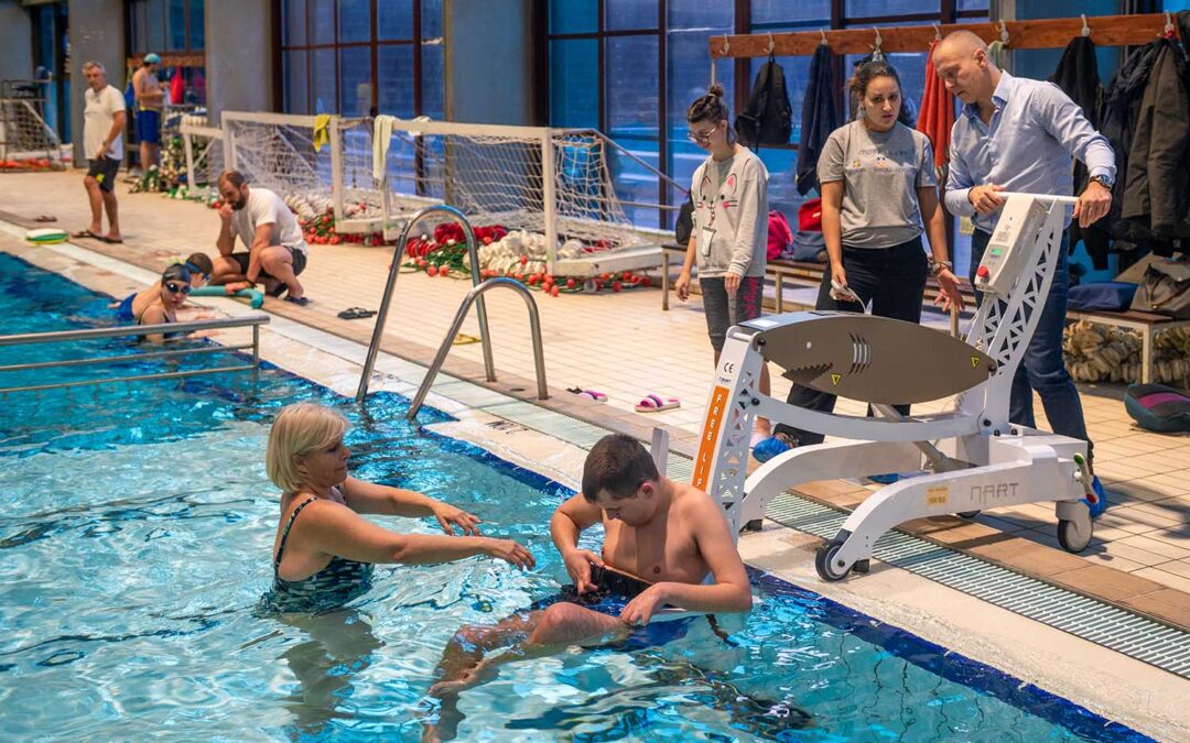 Marathon Heroes Donate Aqua Lift: Belgrade Swimming Pools Now More Accessible to Persons with Disabilities
